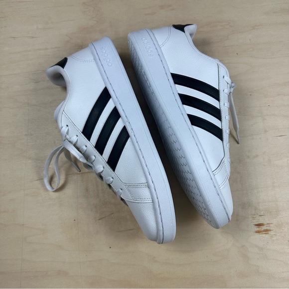 Adidas sneakers - Picture 5 of 13